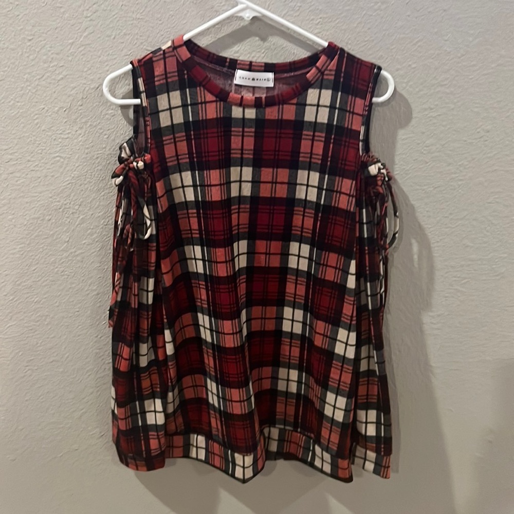 Coco & Main Womens cold shoulder long sleeve plaid top size large